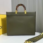 fendi-medium-sunshineshopperbag-romacalf-green-1.jpg