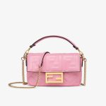 fendi-mini-baguettebag-ffnapper-pink-1.jpg