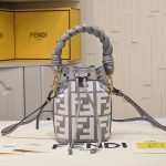 fendi-mini-montresor-bucketbag-wovenhandle-ffcanvas-grey-1.jpg