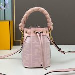 fendi-mini-montresor-bucketbag-wovenhandle-ffcanvas-pink-1.jpg