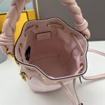 fendi-mini-montresor-bucketbag-wovenhandle-ffcanvas-pink-1.jpg