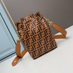 fendi-montresor-bucketbag-ffcalf-orange-1.jpg