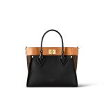 louis-vuitton-on-my-side-mm–M53823_PM2_Front_view