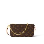 louis-vuitton-pochette-accessoires–M82766_PM2_Front_view