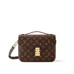 louis-vuitton-pochette-metis–M44875_PM1_Worn_view